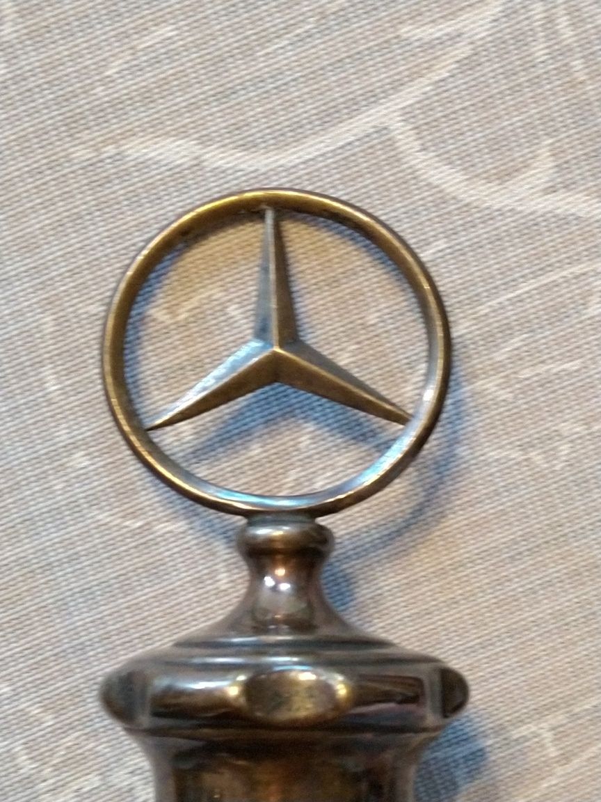 Korek ozdobny butelki Mercedes