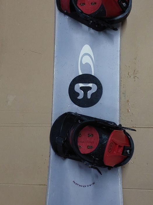 Deska snowboardowa Salomon 152 cm z wiązaniami