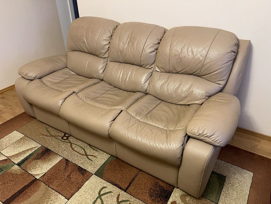 Sofa skórzana z funkcją spania w kolorze cappucino jak nowa