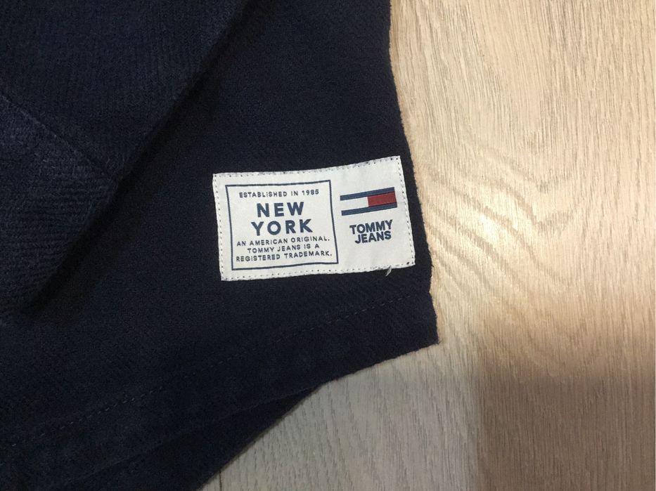 Продам щільну сорочку оверширт Tommy Hilfiger розмір M