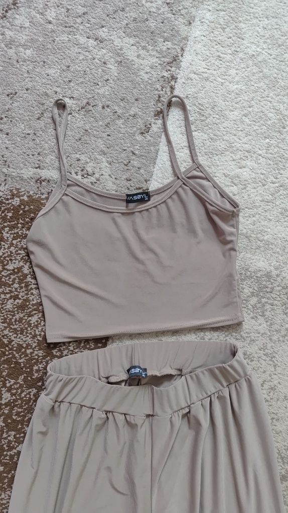 Zwiewny komplet luźne spodnie + top Wassyl  M/L beżowy
