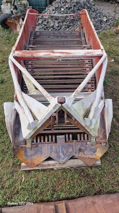 Продам картоплекопалку.