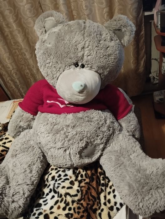 Великий ведмідь іграшка