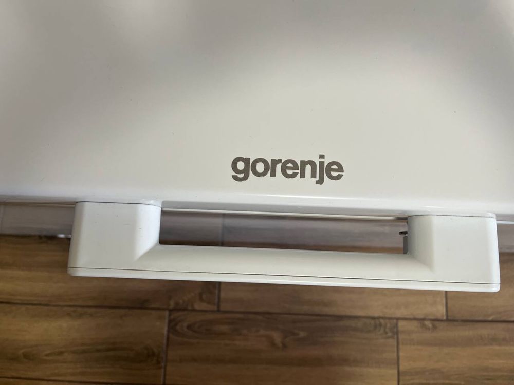 Продам морозильную камеру Gorenje FH451CW