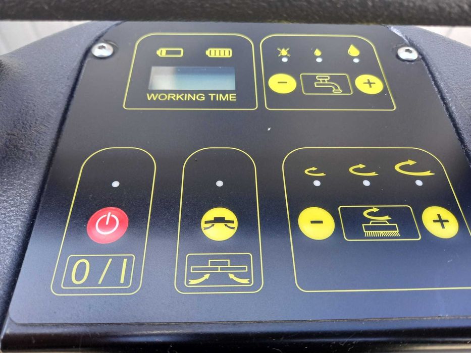 Profesjonalna szorowarka Hako B3 / CE40