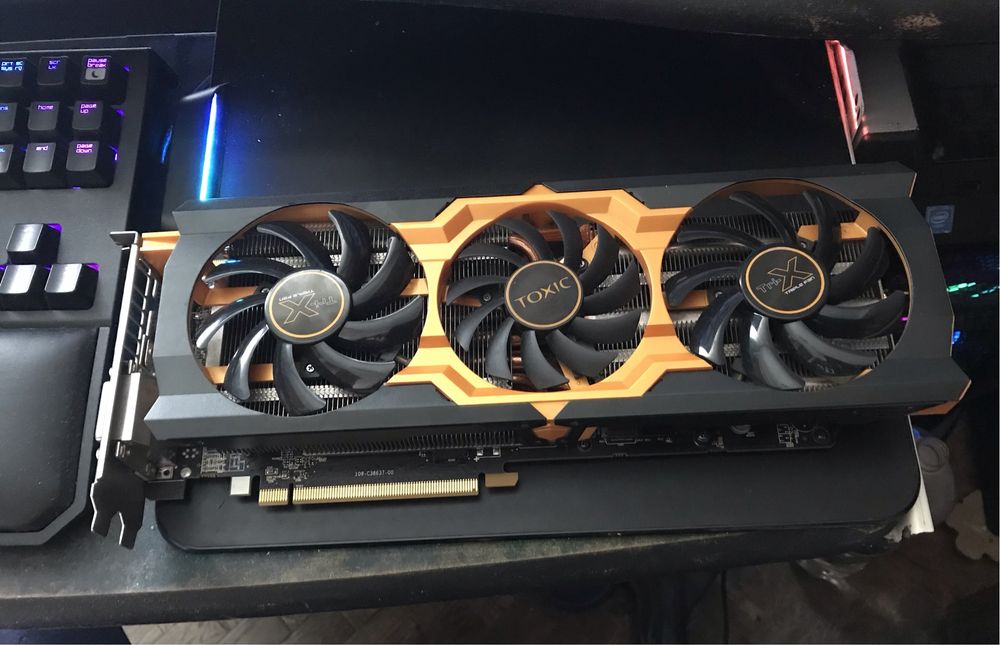 AMD Radeon RX 5700XT 8Gb