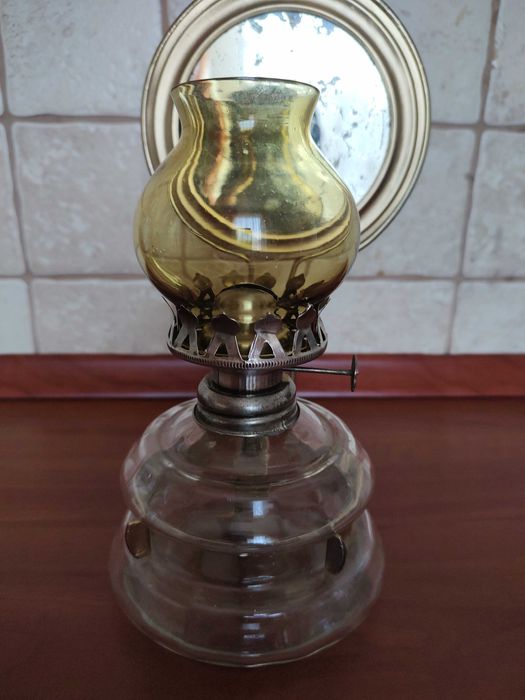 Lampa naftowa z lusterkiem lata 50-60 XX wiek