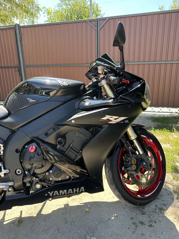 Продам Yamaha R1