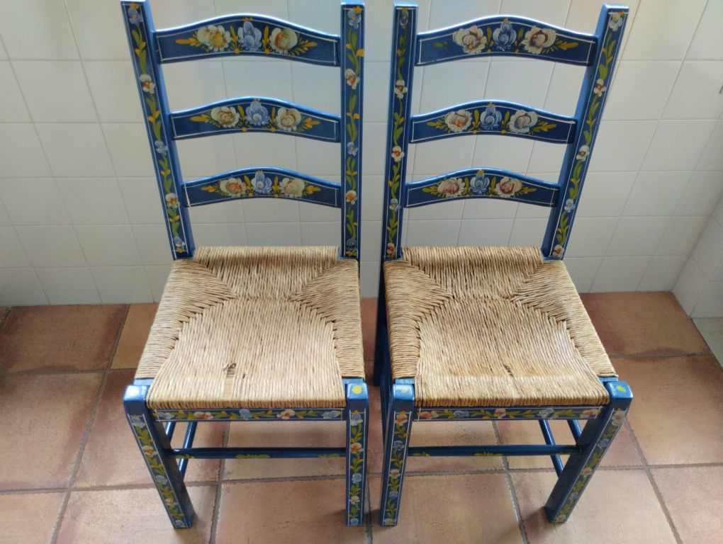 Mesa de Cozinha e Bancos