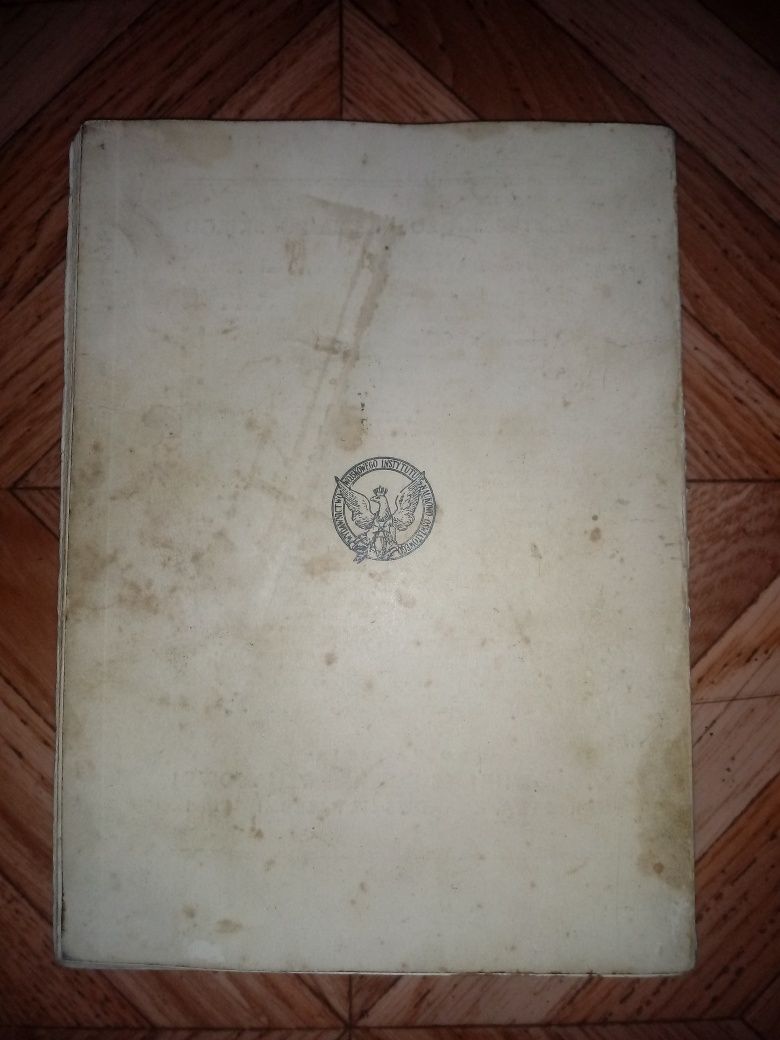Stara przedwojenna książka pt. Na froncie i na tyłach 1937 r.