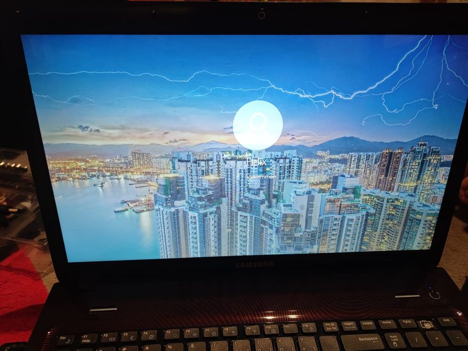 Samsung R780 без зарядки