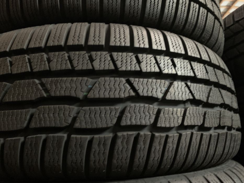 Шини б/у зима 205/60-R16 Continental ContiWinterContact TS 830