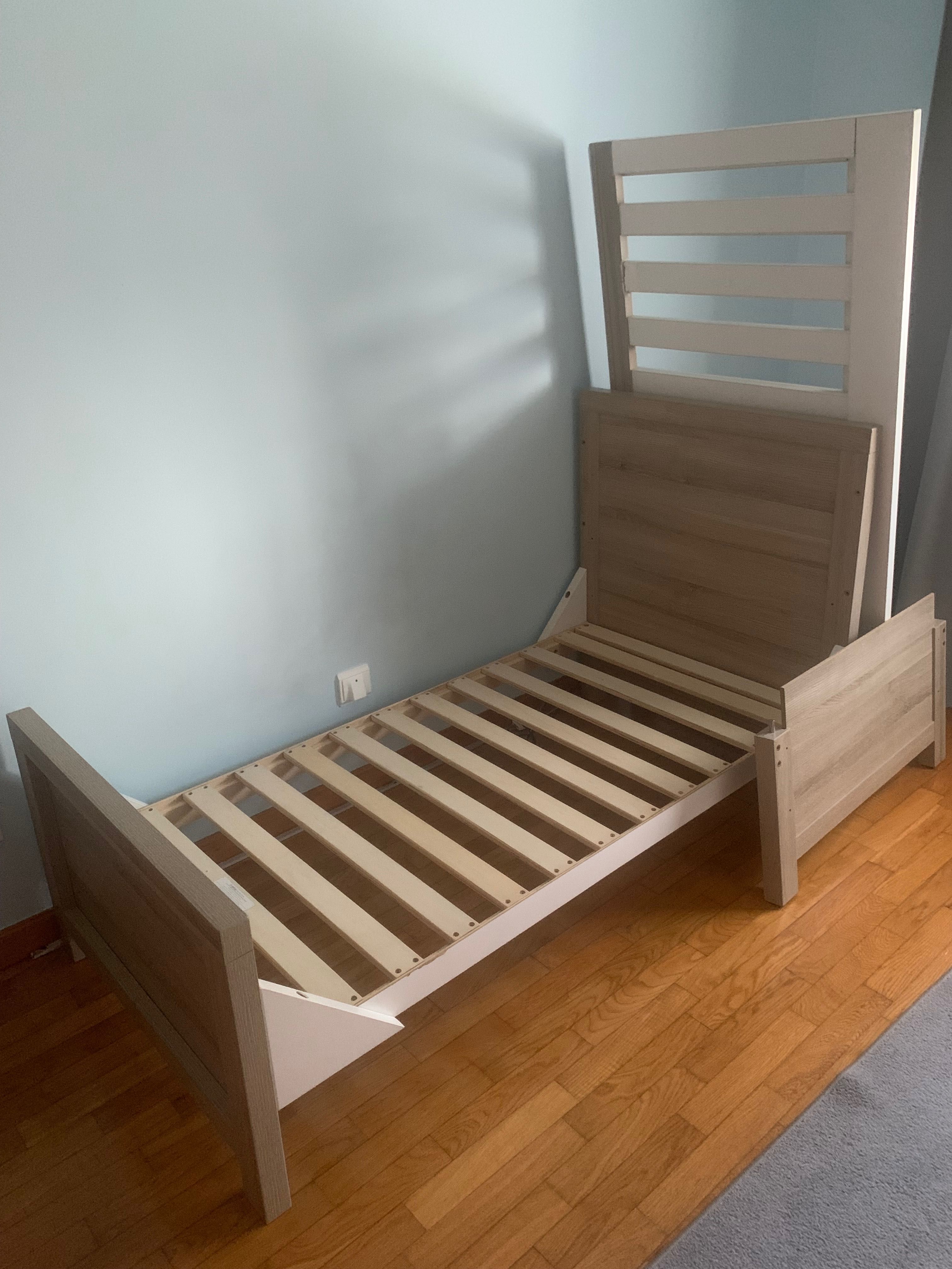 Quarto bebé/crianca 3 em 1 + comoda + roupeiro.