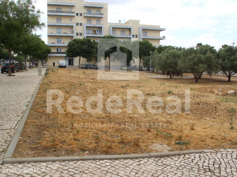 Terreno para construção habitacional para 28 fogos