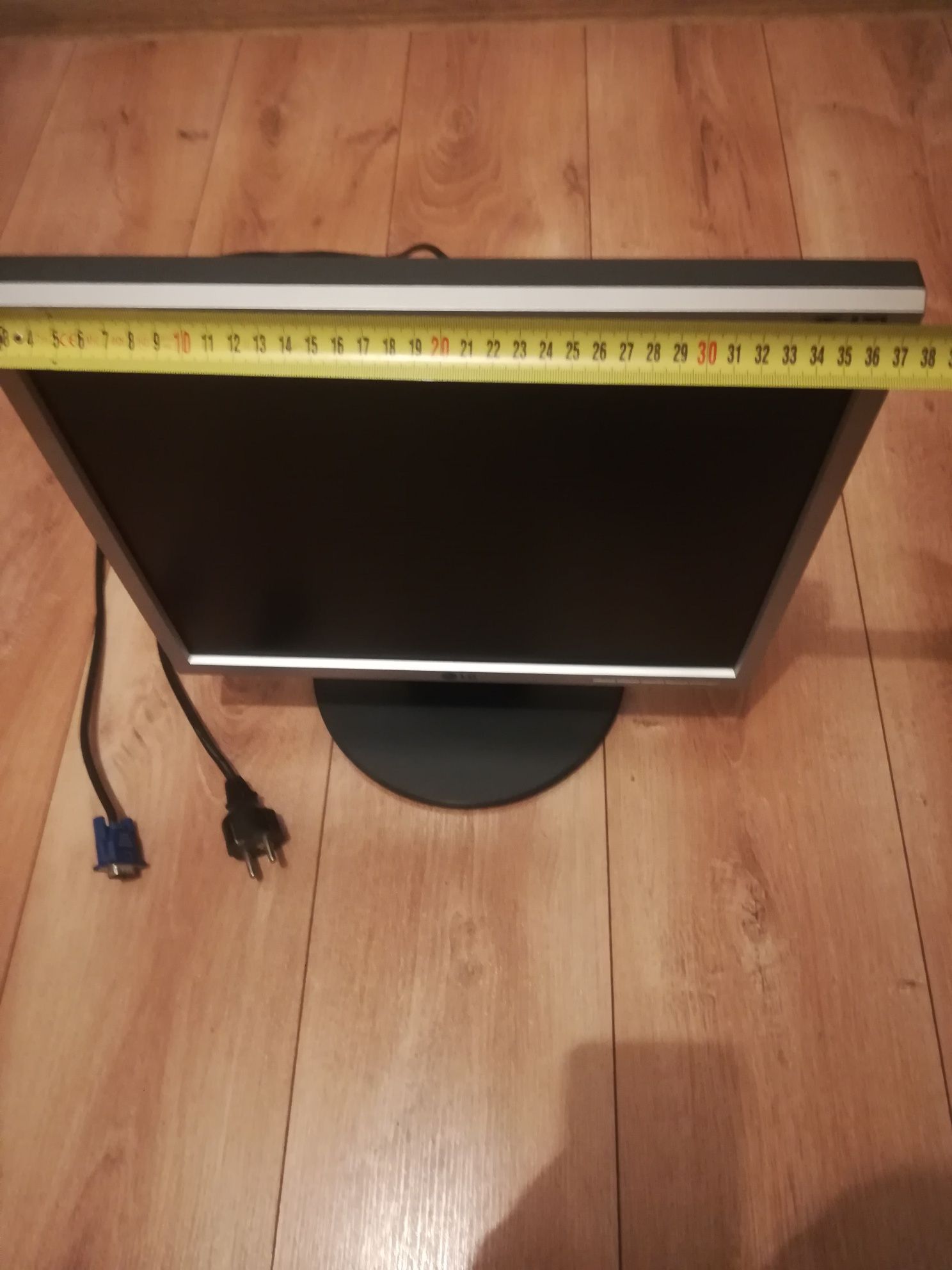 Monitor LG 1750S