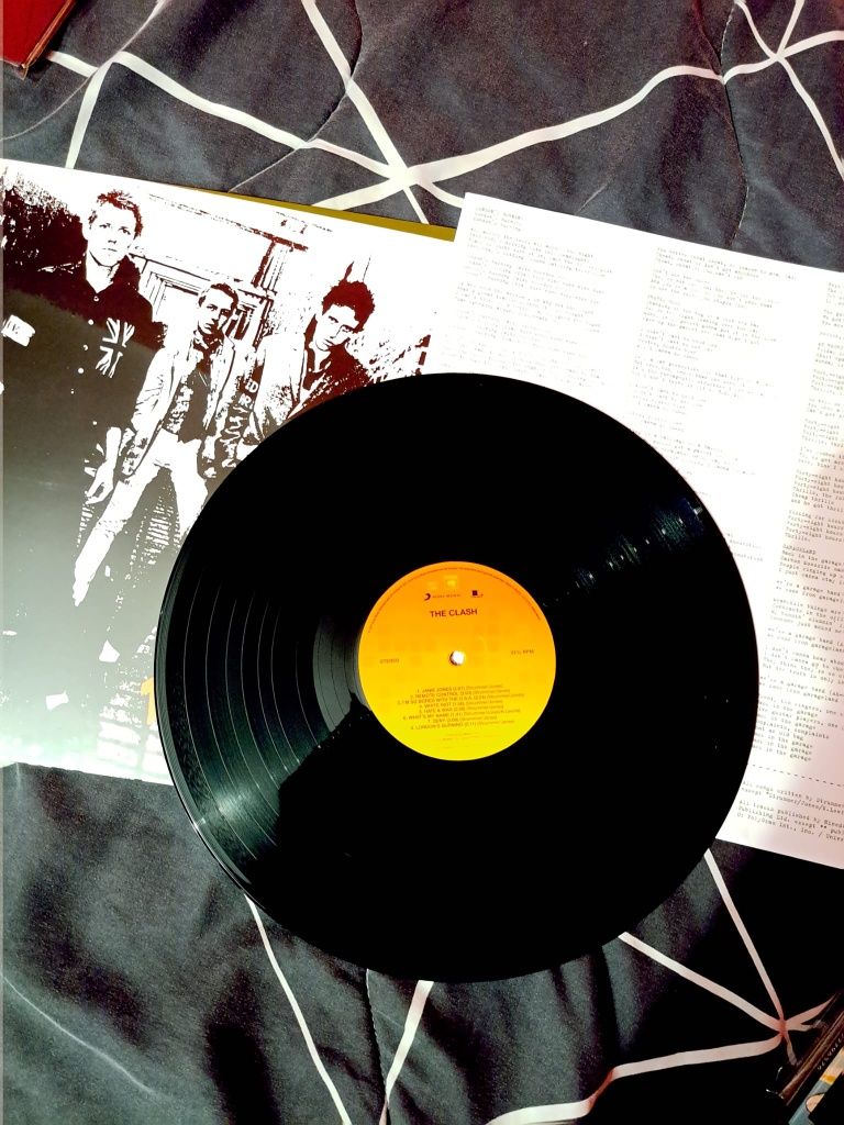 The Clash Vinyl Novo