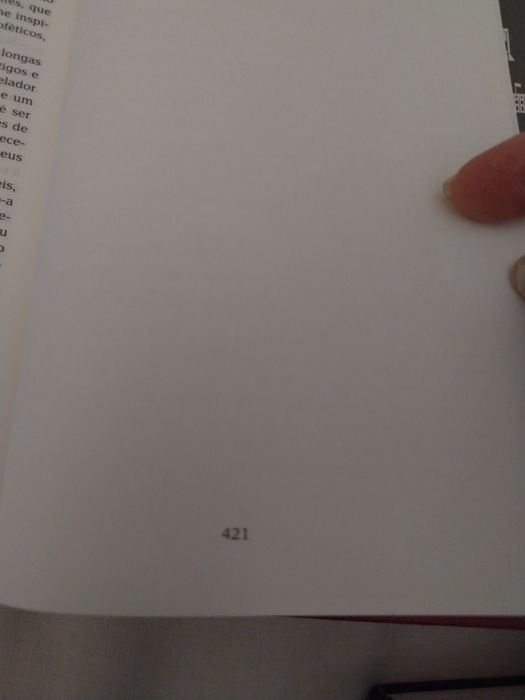 Livro: História de Duas Cidades
Colecção: Novos Clássicos
Autor: Charl