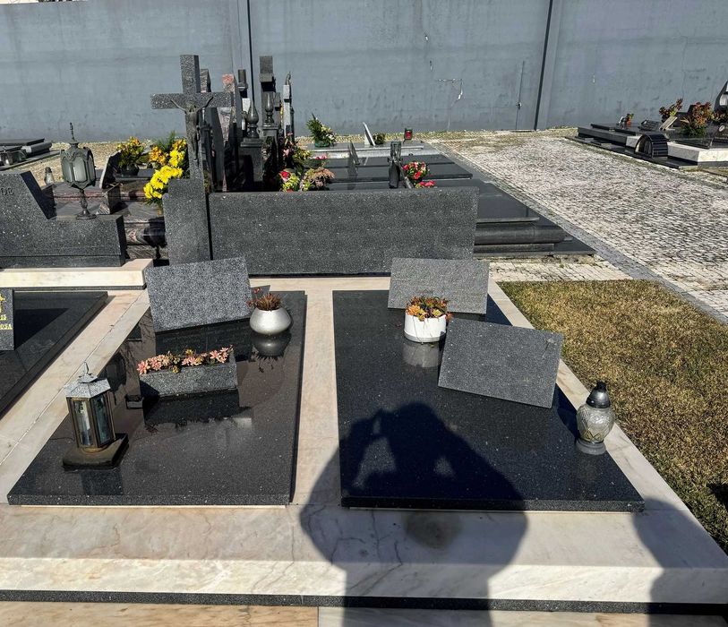 Sepultura Perpetua Castelo Maia