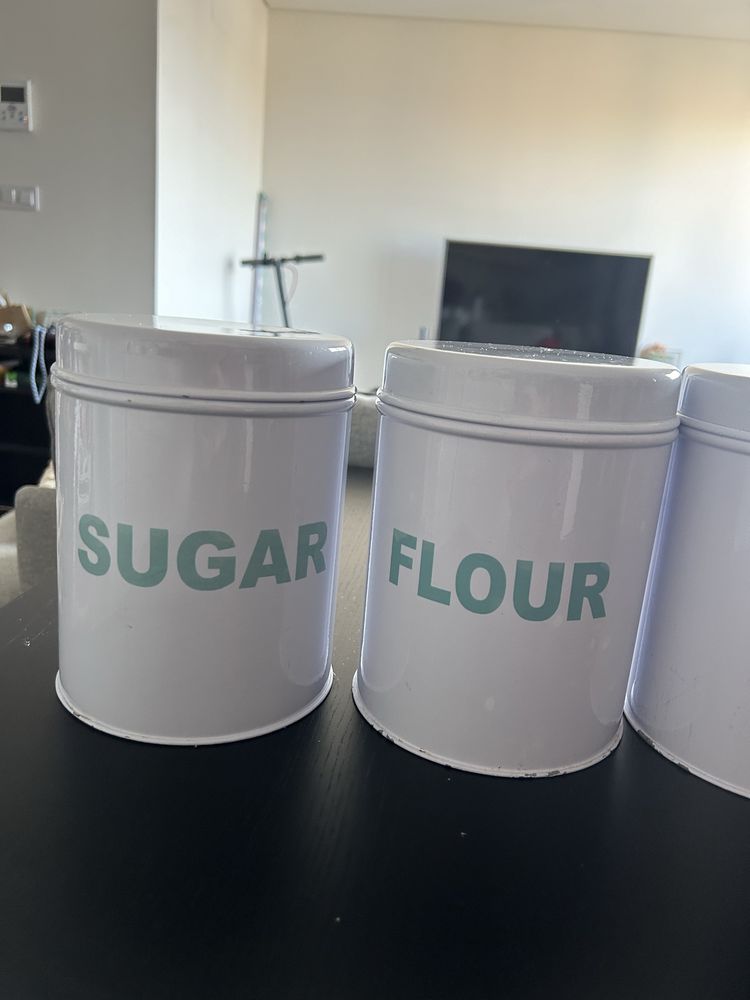 Conjunto latas para guardar comida