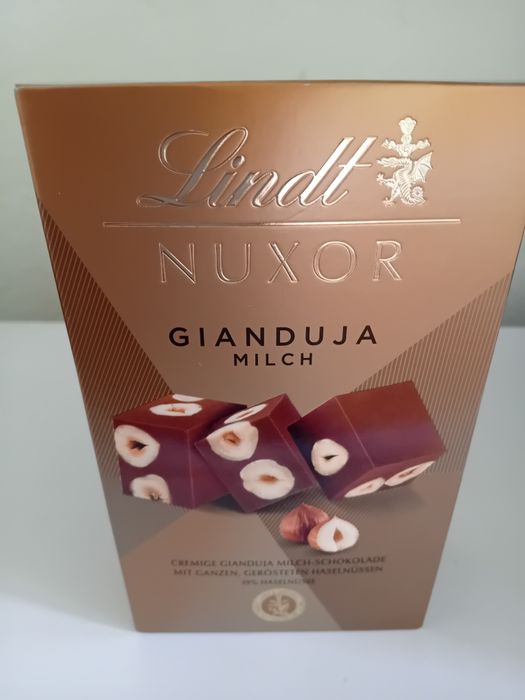 Zestaw 3 Sztuk Pralin LINDT Nuxor Gianduja Milch 150G.
