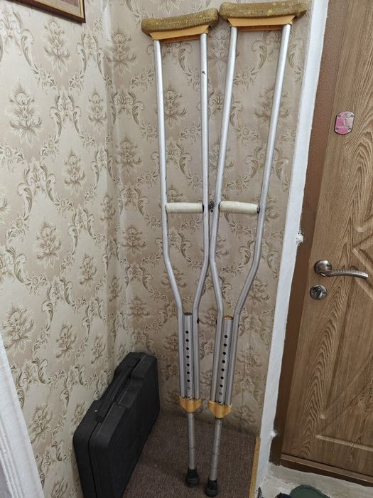 Продам Костилі, Милиці