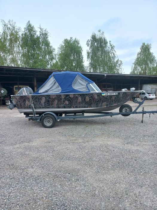 Моторний човен Sylvan Boat