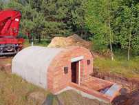 schron , piwniczka betonowa , ziemianka , piwnica , sauna ogrodowa