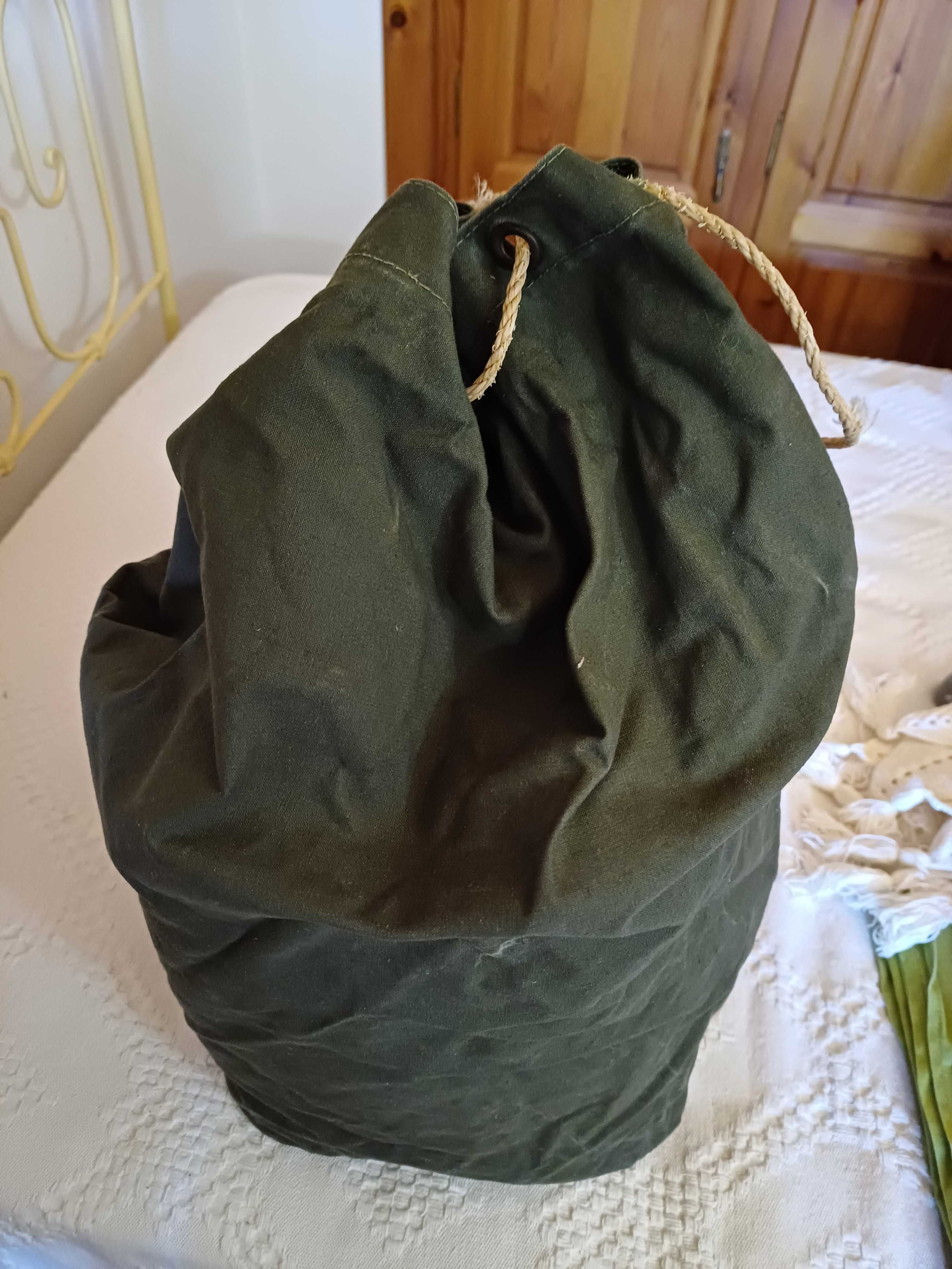 saco mochila tipo militar