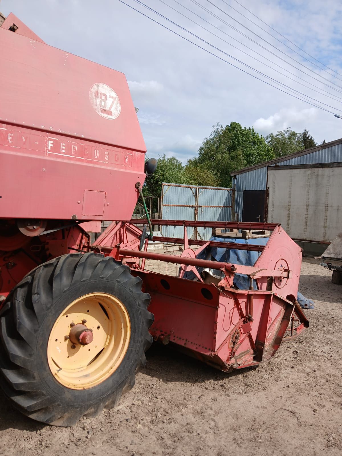 Комбайн massey 187