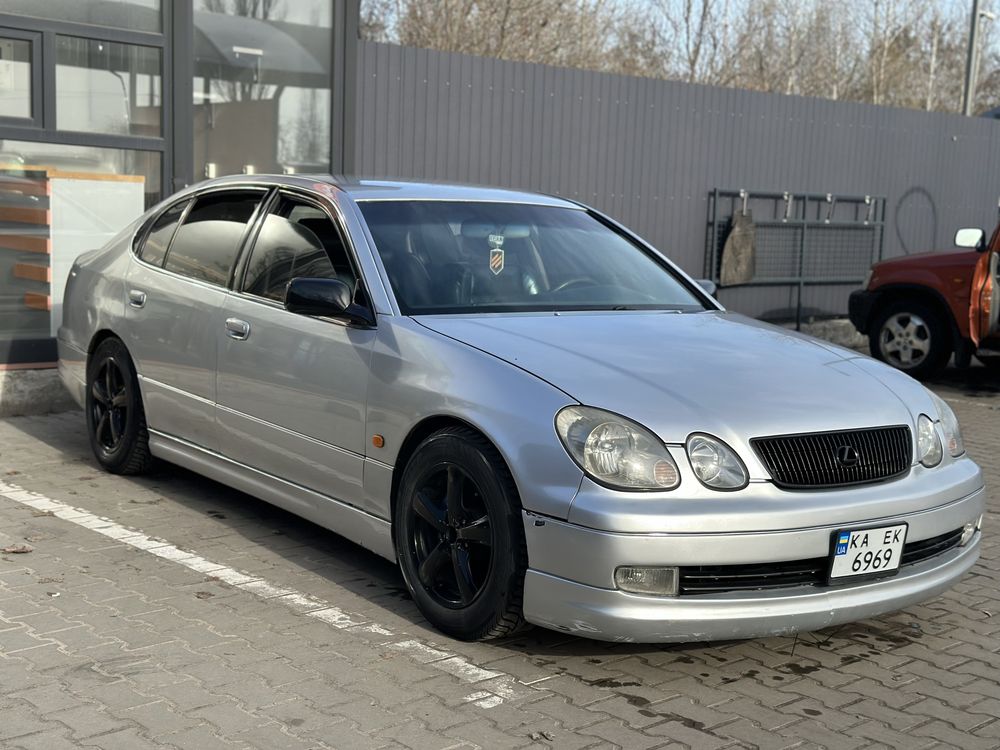 Продам Lexus GS 300