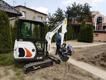 Uslugi minikoparka, transport wywrotką