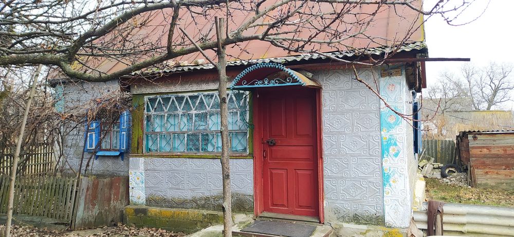 Будинок у селі    .