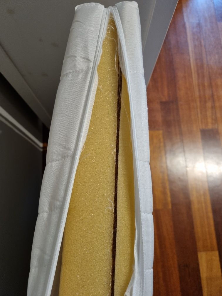 Oddam gratis materacyk 80x160 z pościelą