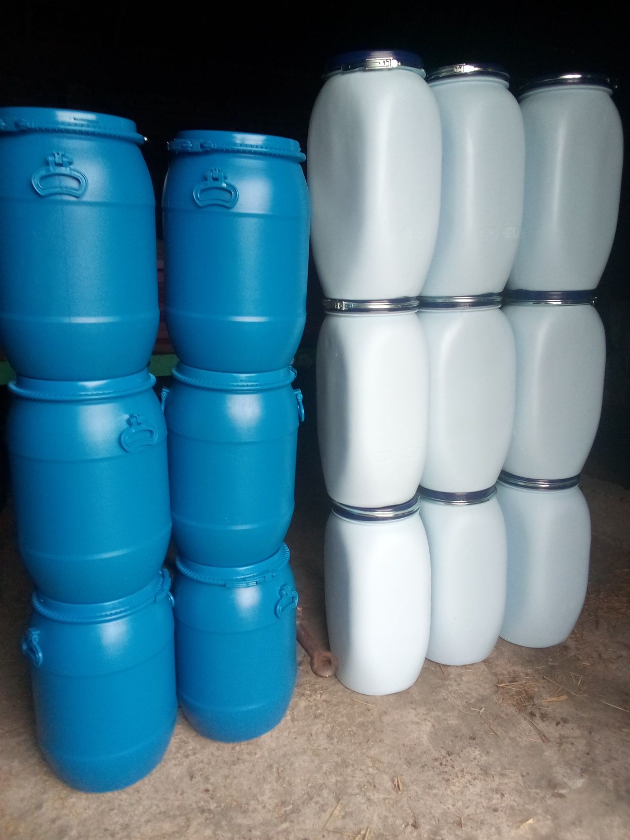 Beczki plastikowe 220l oraz 60l