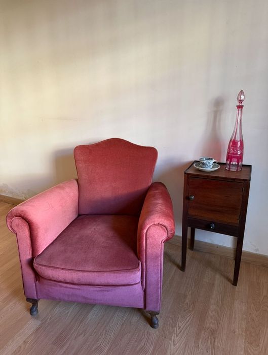 Poltrona cor de rosa