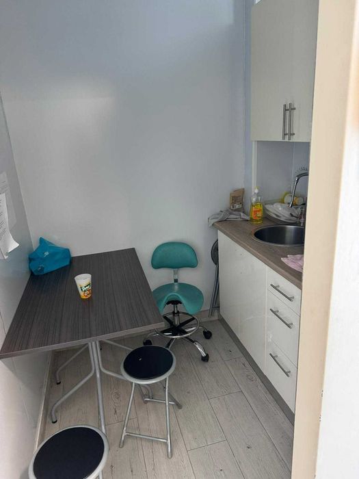 Espaço comercial renovado em Seia