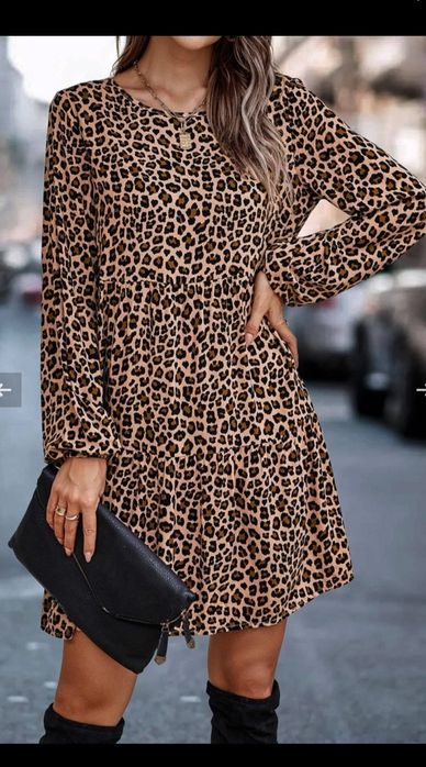 Luźna sukienka w panterke M