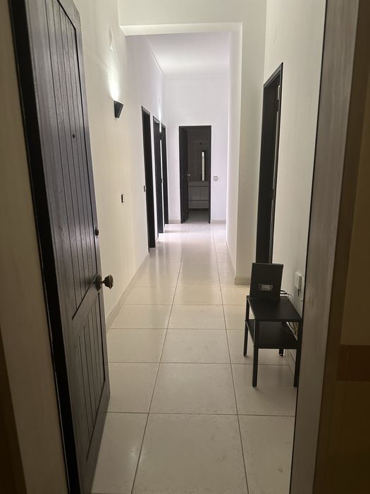 Quarto c 2 camas para arrendar a 800 m da estação de Entroncamento