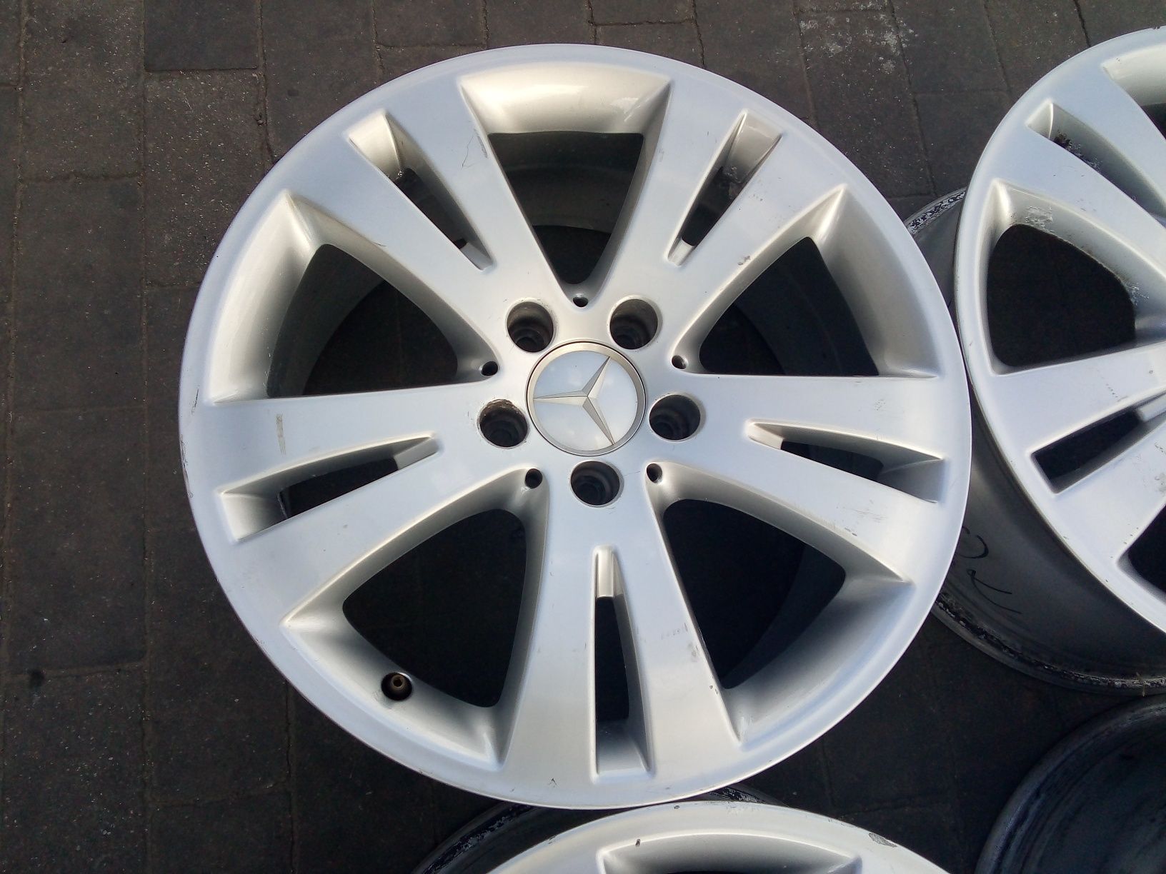 Felgi Alu Mercedes C W204 VW Golf V Touran 5x112 ET47 17"