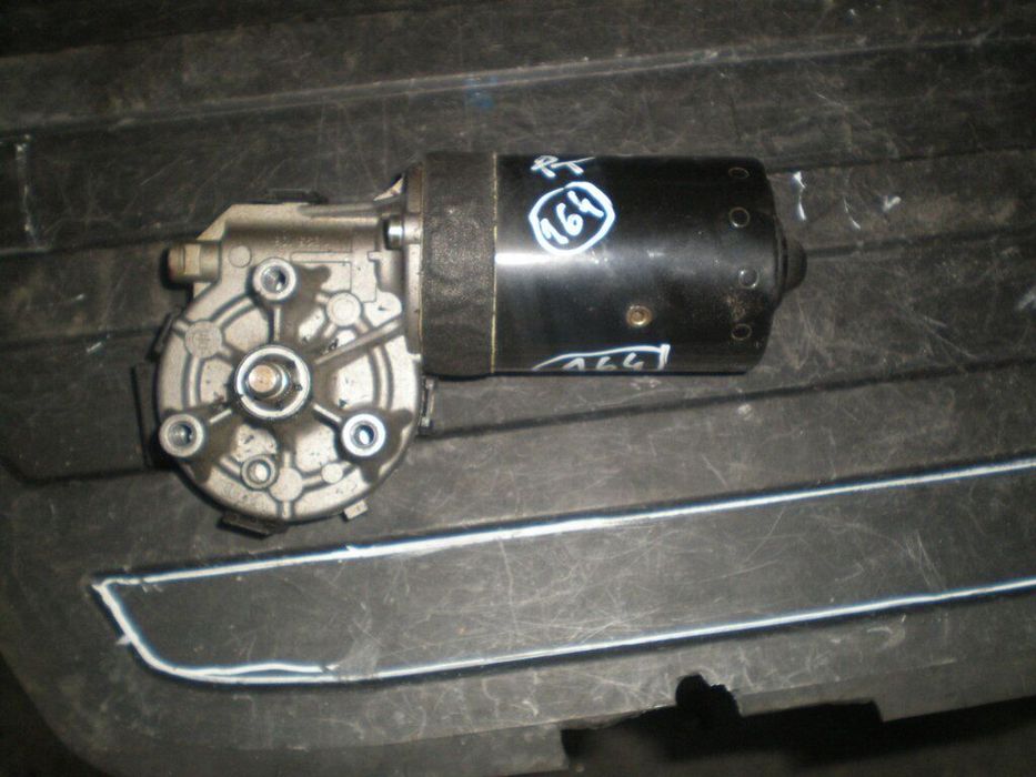 Motor Limpa Vidros Frente 67638362155 0390241355 BMW E46 1999 BOSCH BMW E46 COUPE 2001 320I 165CV 0P Frente BOSCH