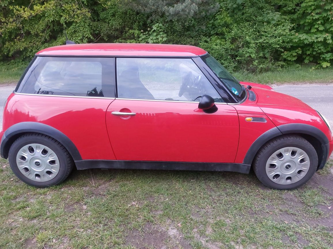 Mini tanio łódź 1.6 2005 r