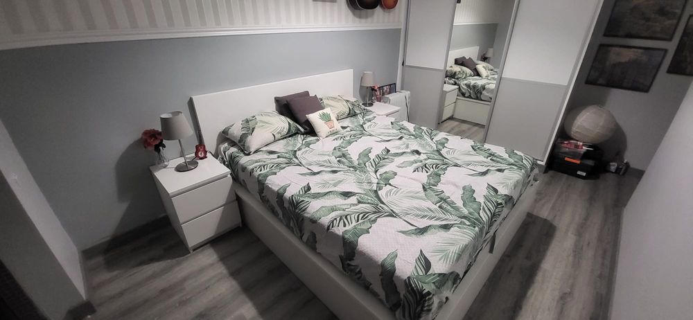 Cama com arrumação Ikea Malm + colchão