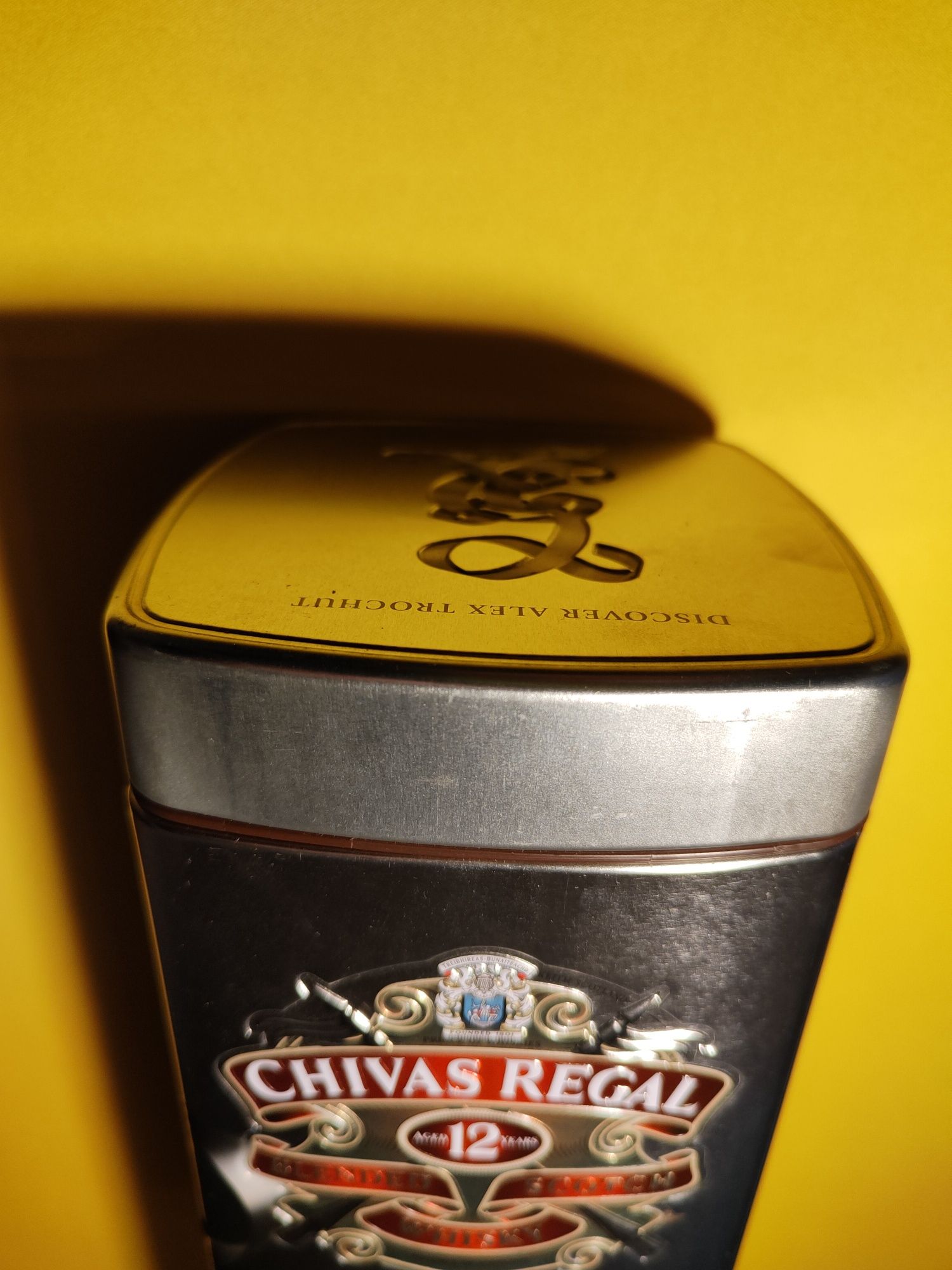 Metalowe pudełko Chivas Regal Limited Edition 12 YO