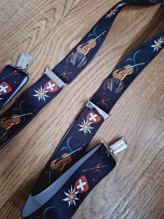 Подтяжки на подарок. Сувенир меломану.