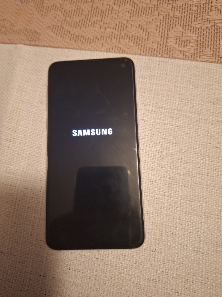 Samsung Galaxy S 10e