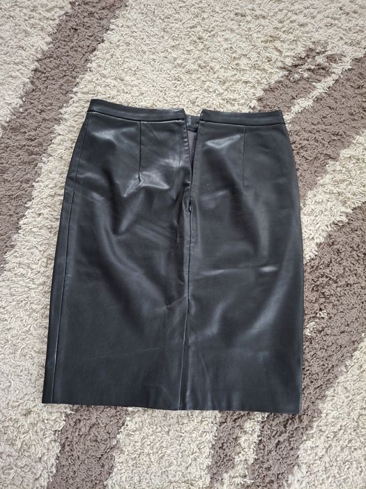 Тепла шкіряна спідниця oodji 40р