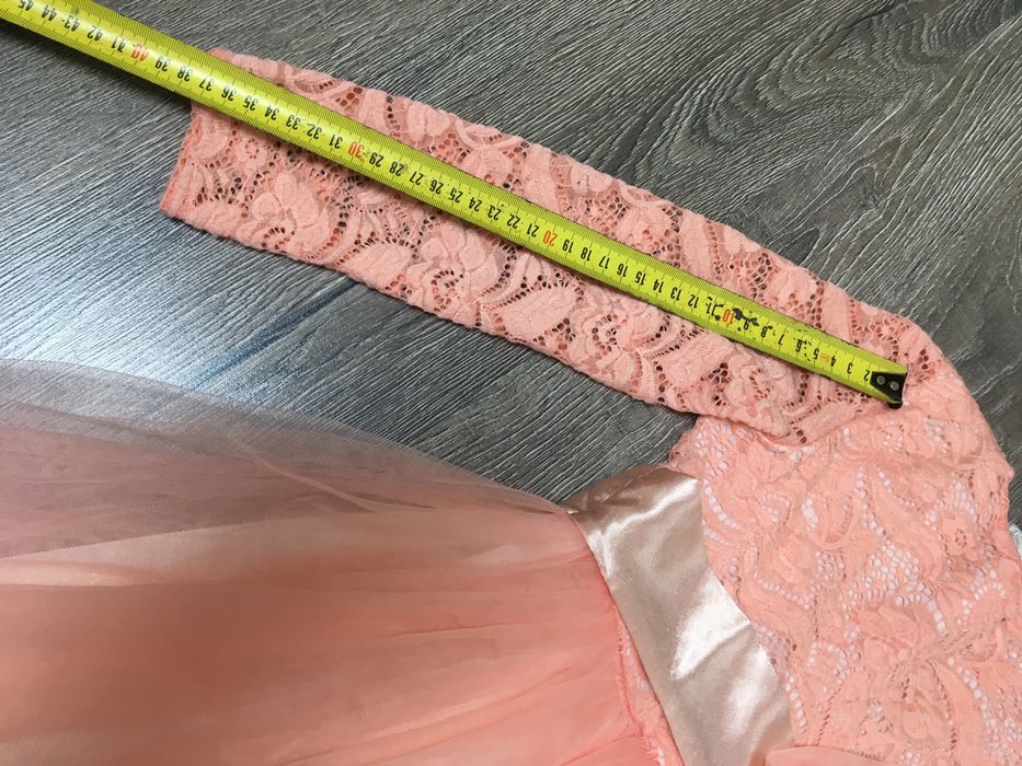 Святкові сукні для дівчинки