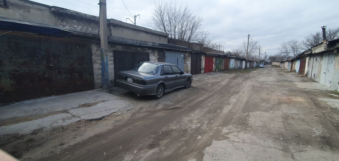 Продам гараж (два гаража) под бизнес