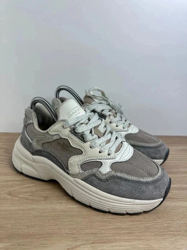 Buty sneakersy bezowe Gant r. 36