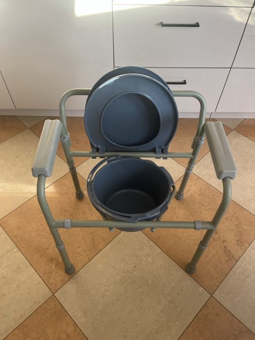 Toaleta przenośna dla niepełnosprawnych